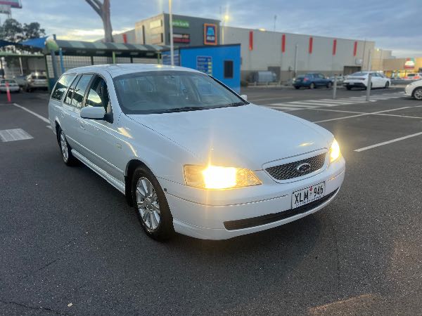 Car Image 16
