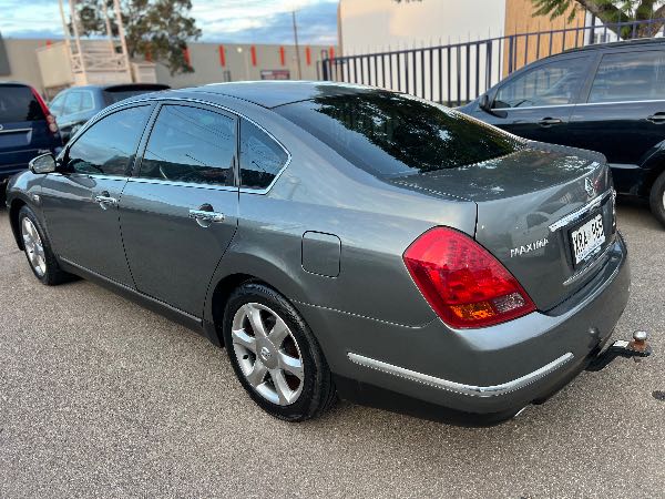 Car Image 5